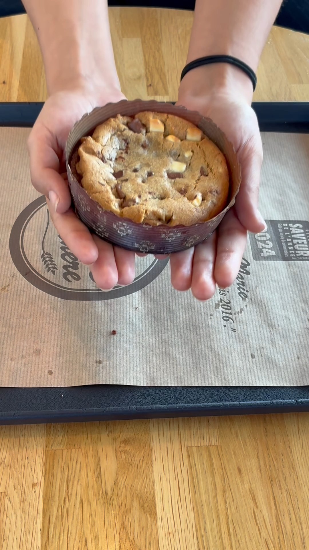 Brownie + Cookie =… BROOKIE !!! 🍪🍫 Le saviez-vous ? Le vendredi, c’est ...