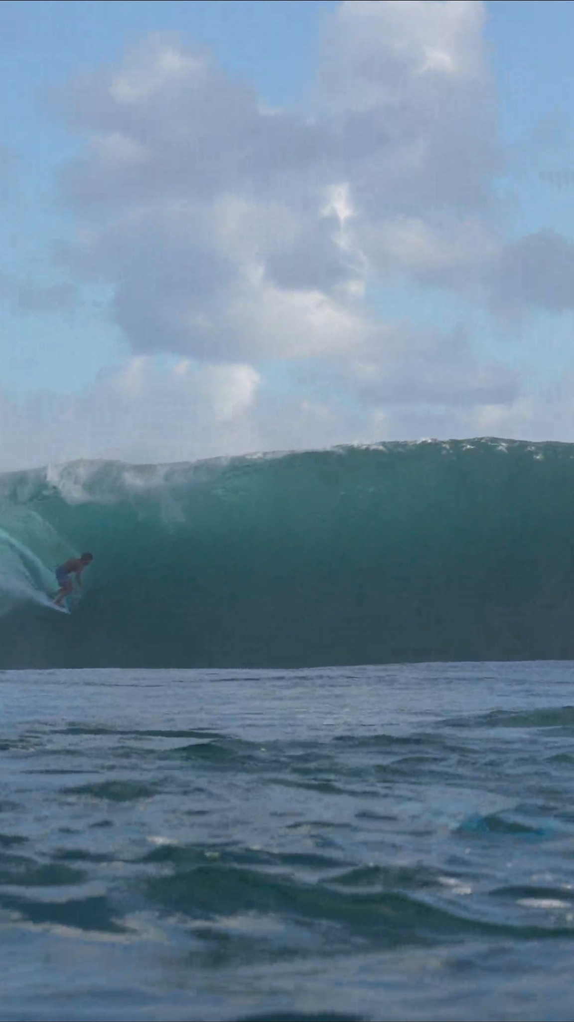 Matahi Drollet on a Crazy Runner Filmed by Bogus Sta | Waves of the ...