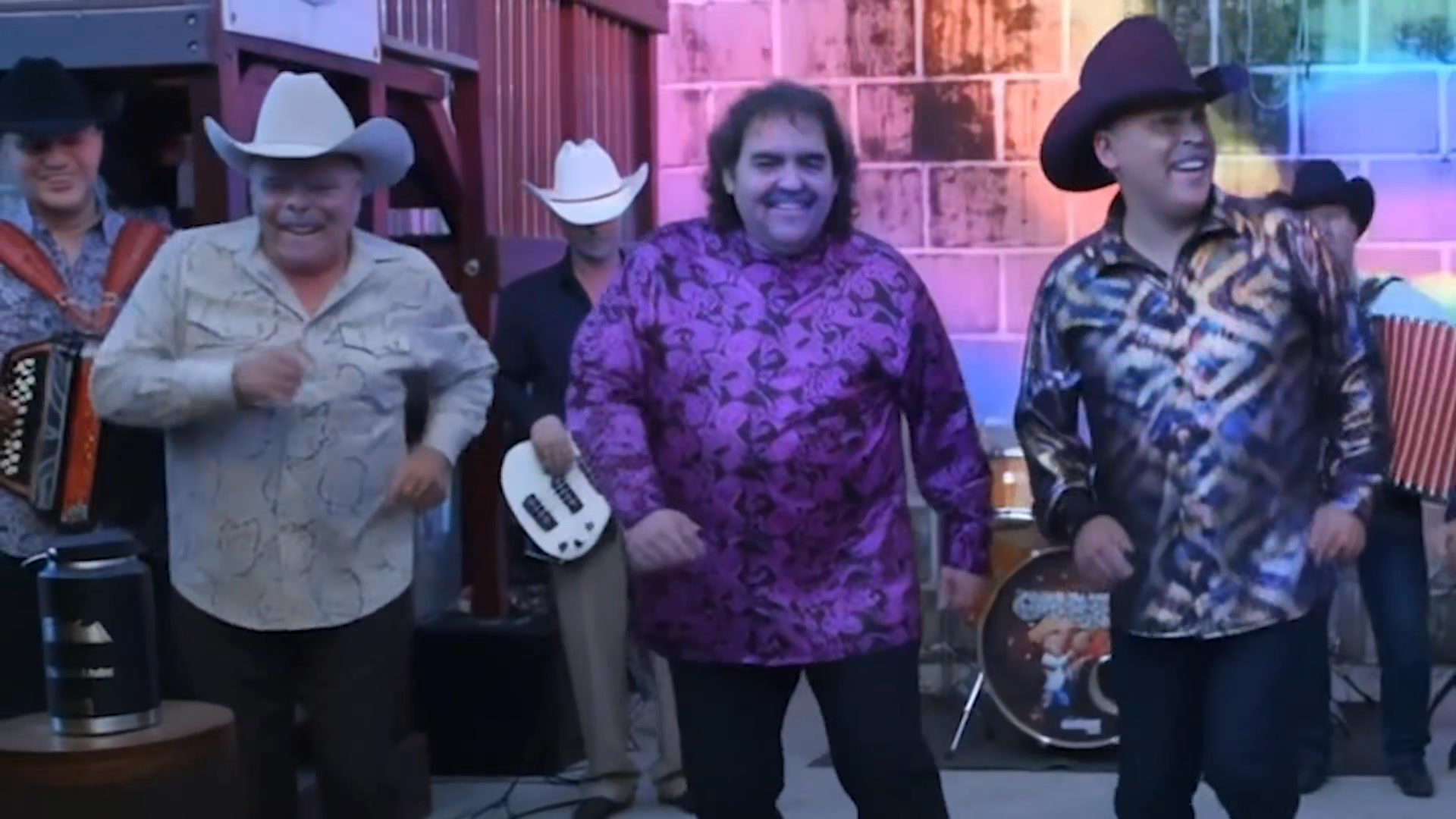 El Rorro 🏳️‍🌈 CARÁCTER NORTEÑO GRUPO ft Tropical Panama Actuación ...