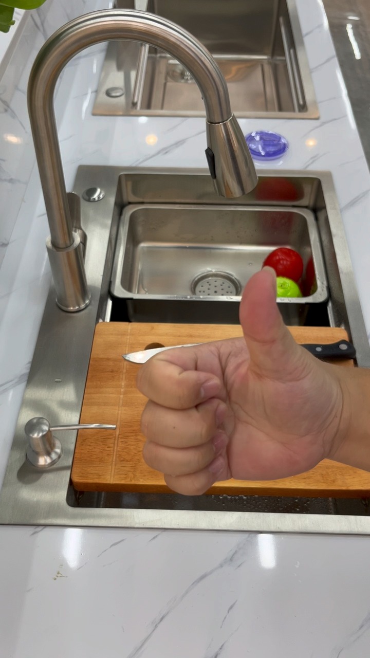 East kitchenware Co，.Ltd， Fifteen years of kitchen sink production ...