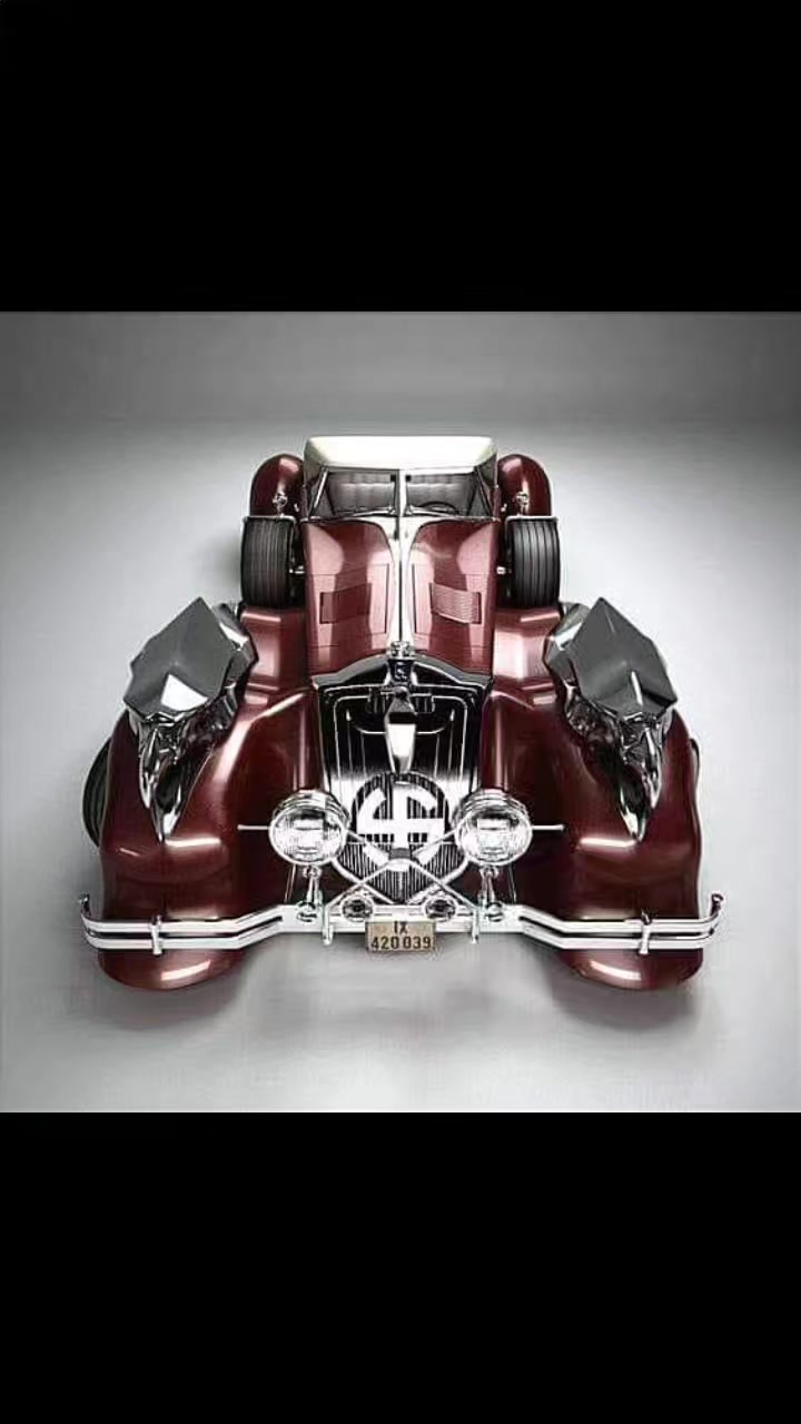 1908 Rolls-Royce balloon car miniature by Bandai