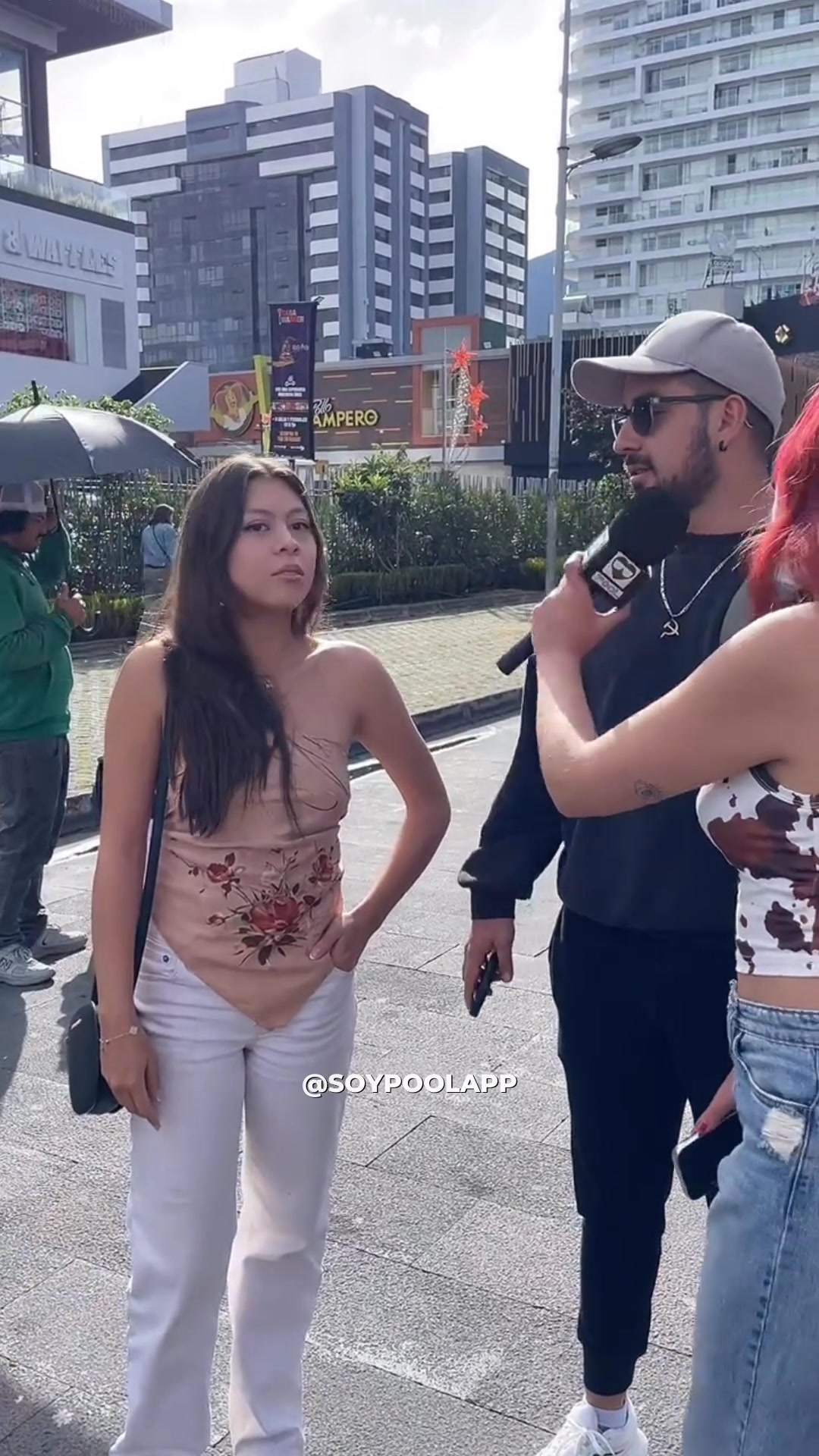 Retos en la calle con POOL. 💜 Tu Universidad en una sola App. 📲 ...