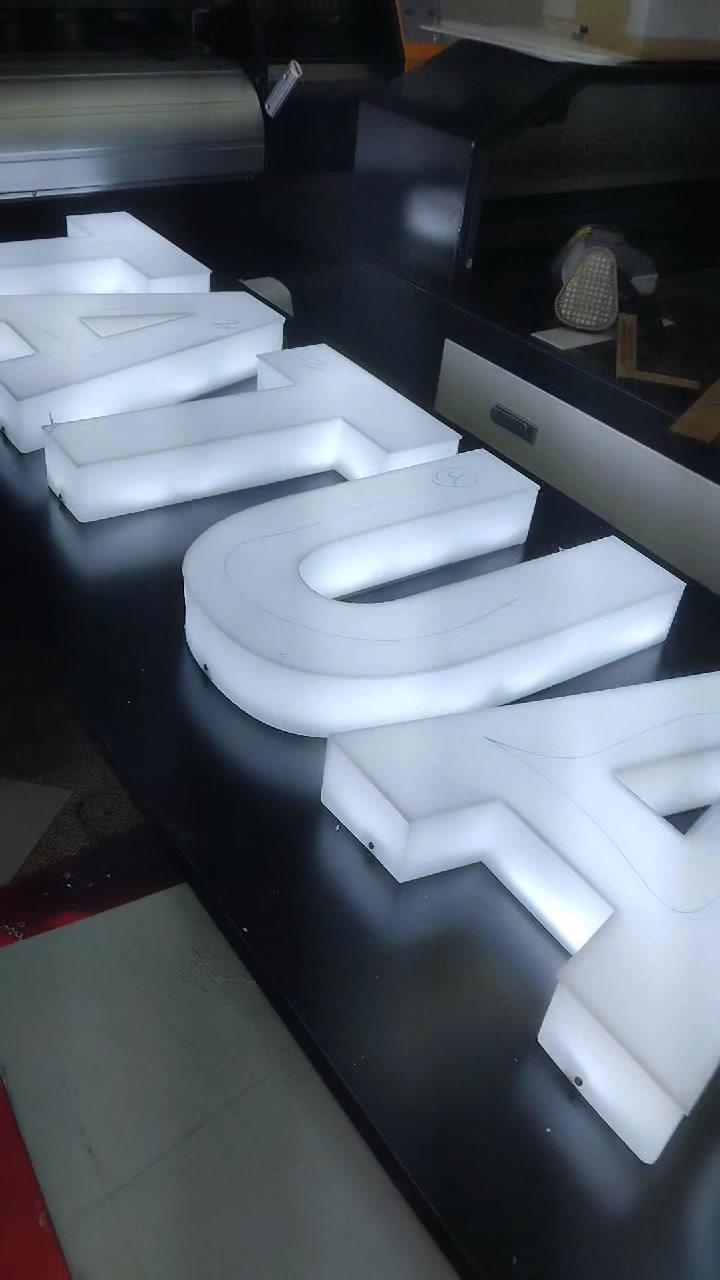 Como hacer letras y gráficos en 3D? en acrílico con iluminación Led ...