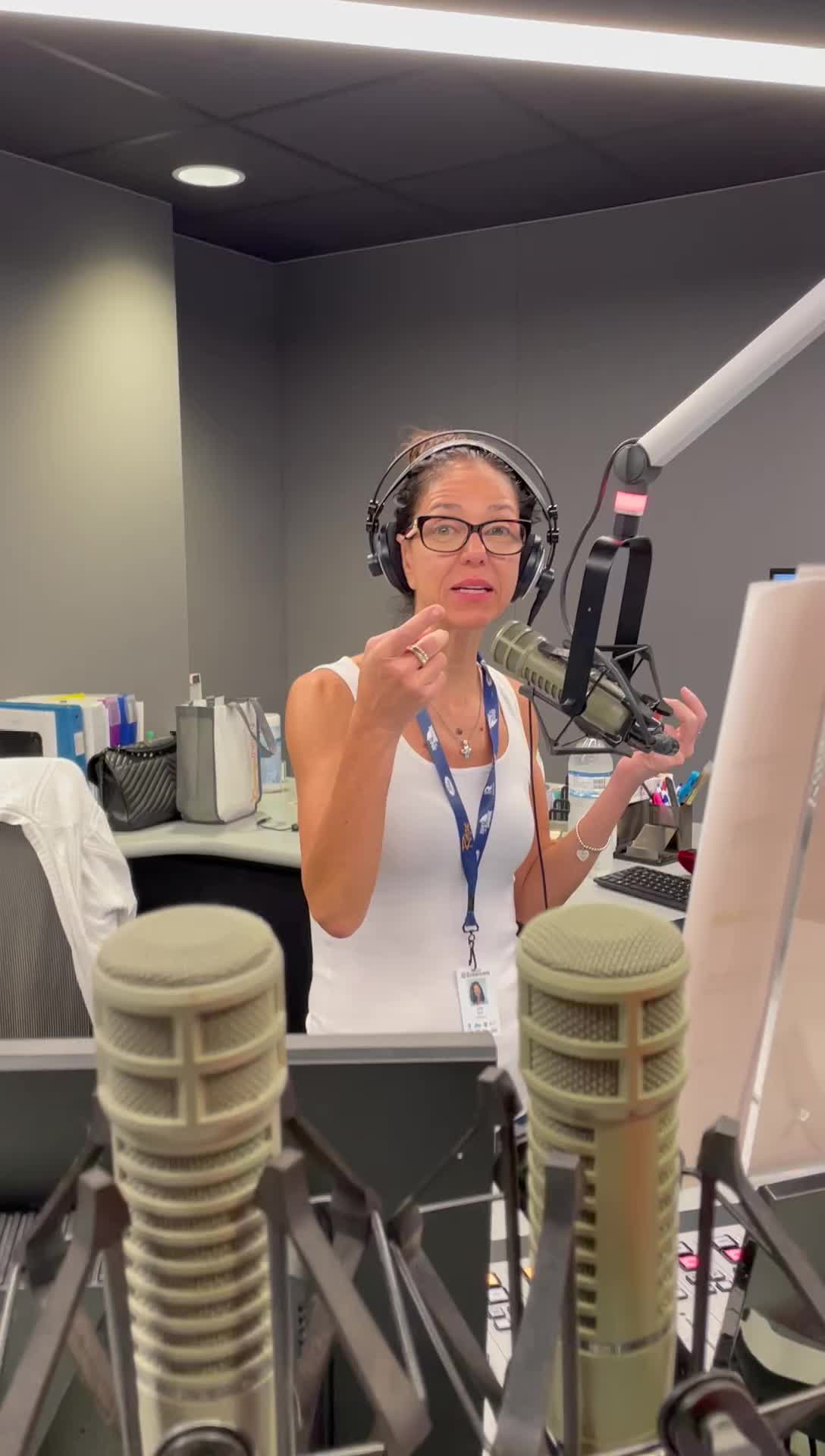101.5 Lite Fm Miami , WLYF – YKZJI