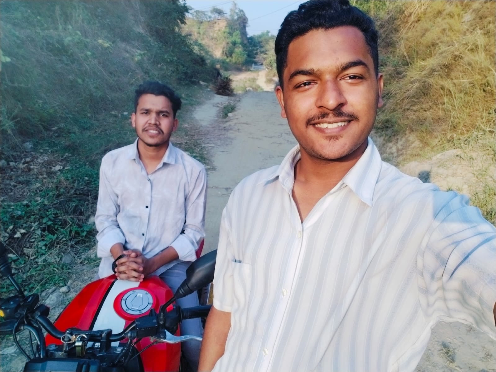 আজ আমার best friend তার স্বপ্নের bike কিনেছে। শুরু থেকে দেখেছি তার এই ...