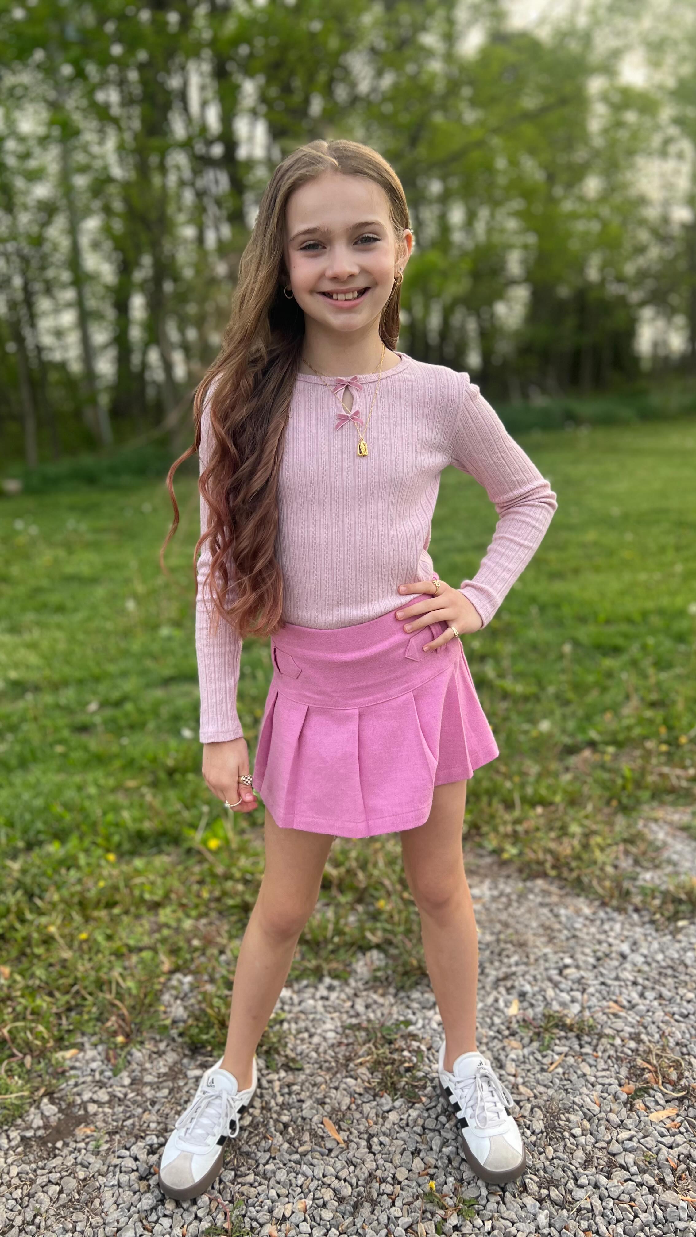 Happy Monday! GRWM💕💕💕 Fit @abercrombiekids Shoes @adidas Jewelry ...