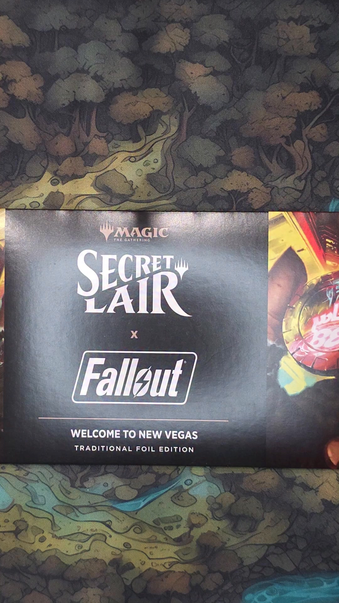 Let's open Fallout x MTG Secret Lair, Welcome To New Vegas. What