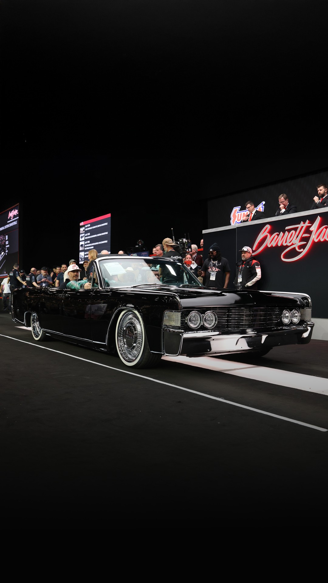 The Gas Monkey crew put their wild touch on a 1970 Lincoln