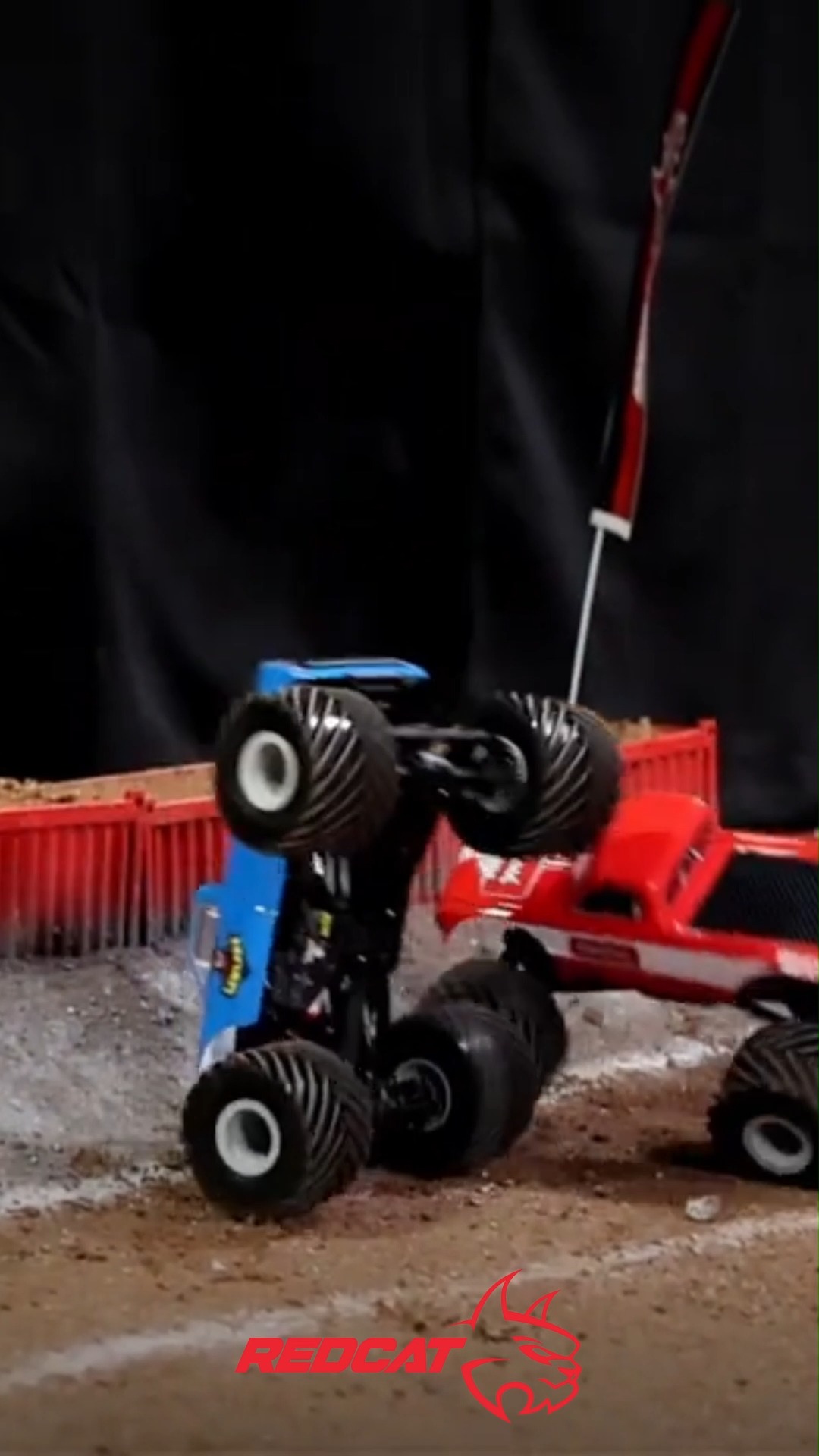 The MT-18 is a 1/18 scale 4WD solid axle monster truck available