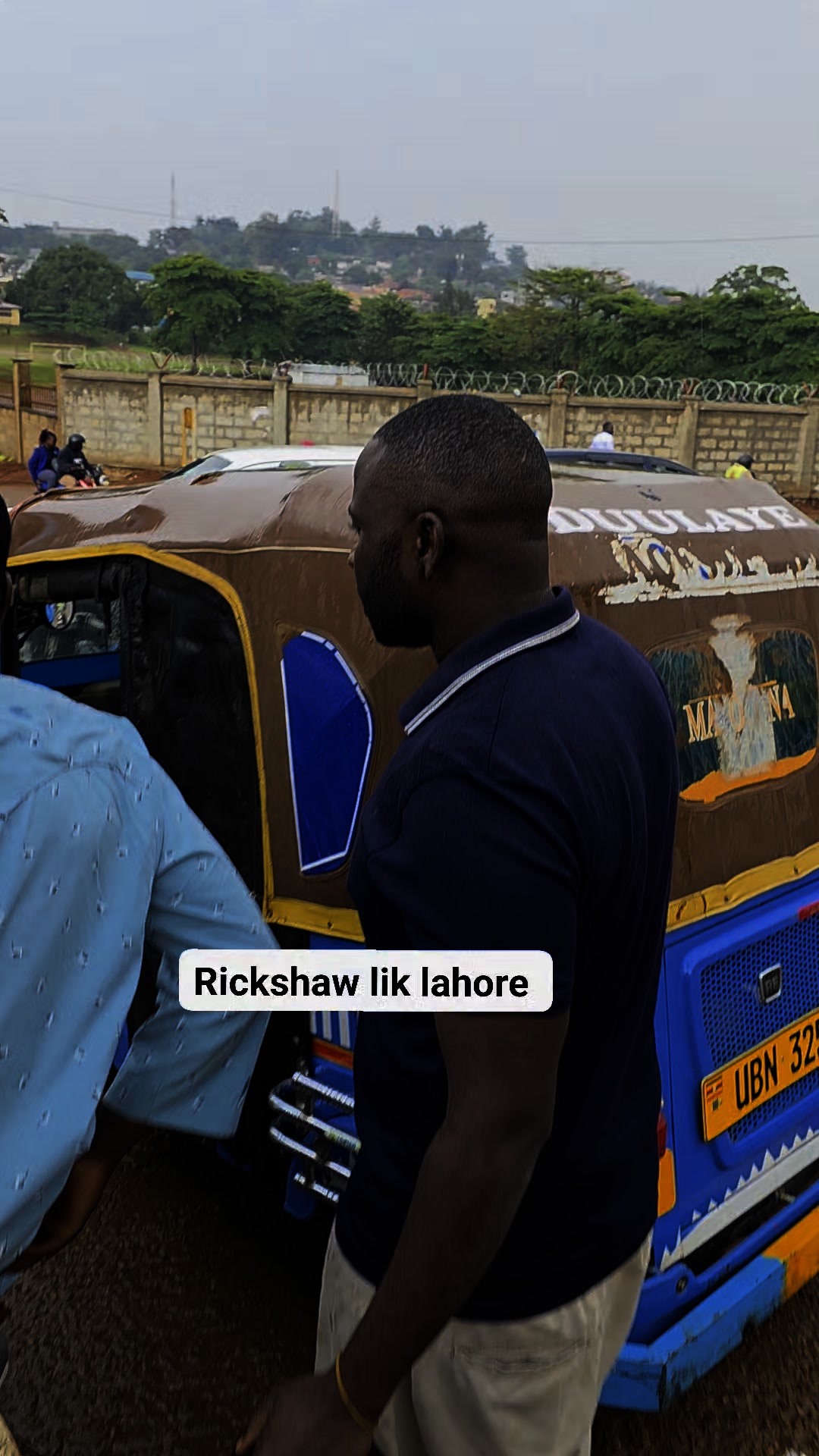 Kampala main rickshaw dakh lya lahori style se #asadalikampala # ...