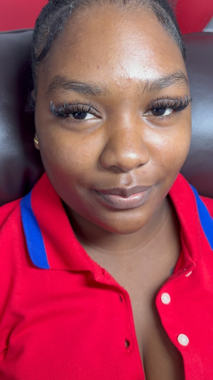 Lisa J Weekes