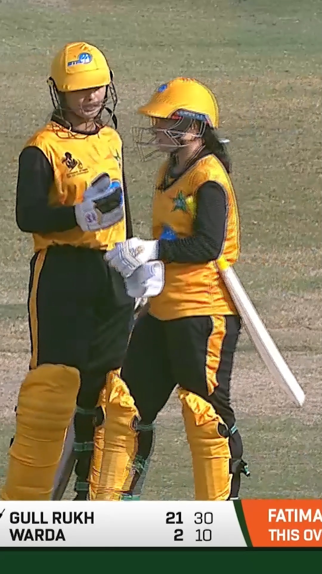 🔙-to-🔙 FOURS! Gull Rukh punishes Fatima Sana 🏏 📺 Watch Live on PTV ...