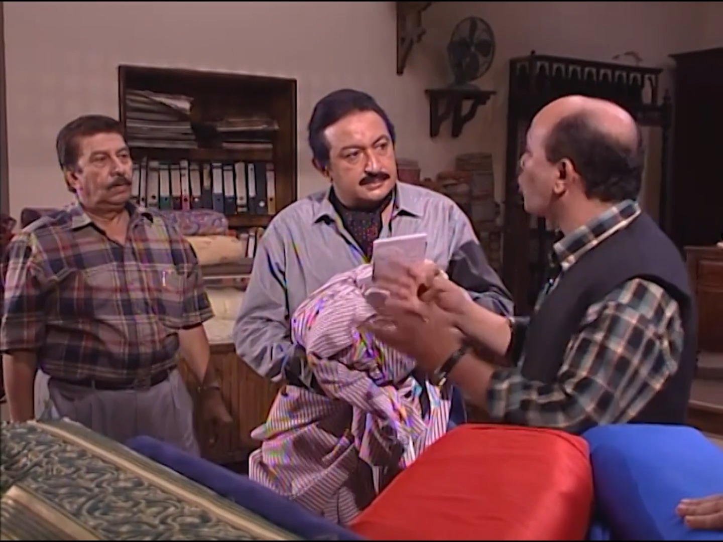 عايزين يغـــ ــشو وينصــ ــبوا علي الحاج.. شوف رد فعله ايه ؟ | Nour ...