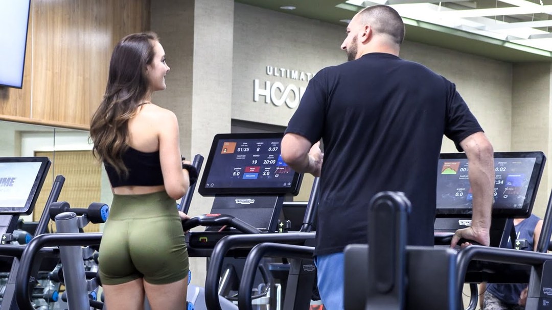 Staring At Strangers In The Gym.. | BigDawsTv | Facebook