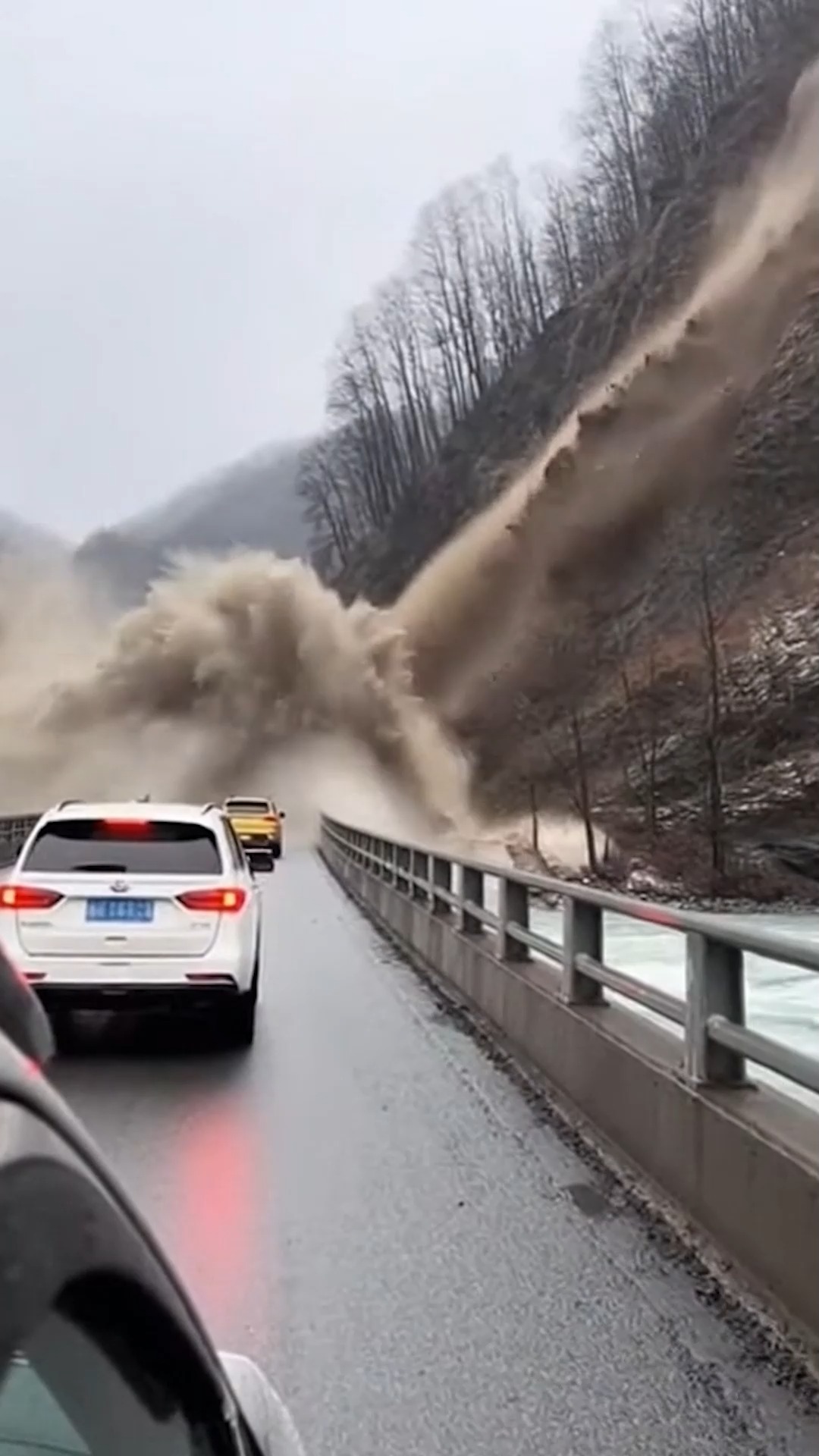 Landslide Collapses Bridge in Seconds Yajiang County, Sichuan ...