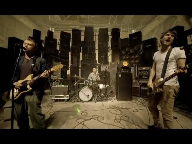 Crazy Beat' was released on this day in 2003, taken from Blur's