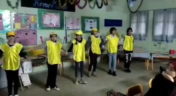 لوحة فنية جميلة ومعبرة من أداء تلميذات المستوى السادس بمدرسة مصعب ...