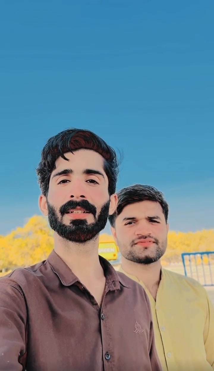 نئي سال ۾ مان توسان ساڳي ئي محبت ڪندس سھڻا سائين اڳلي سال ۾ بہ مان ...