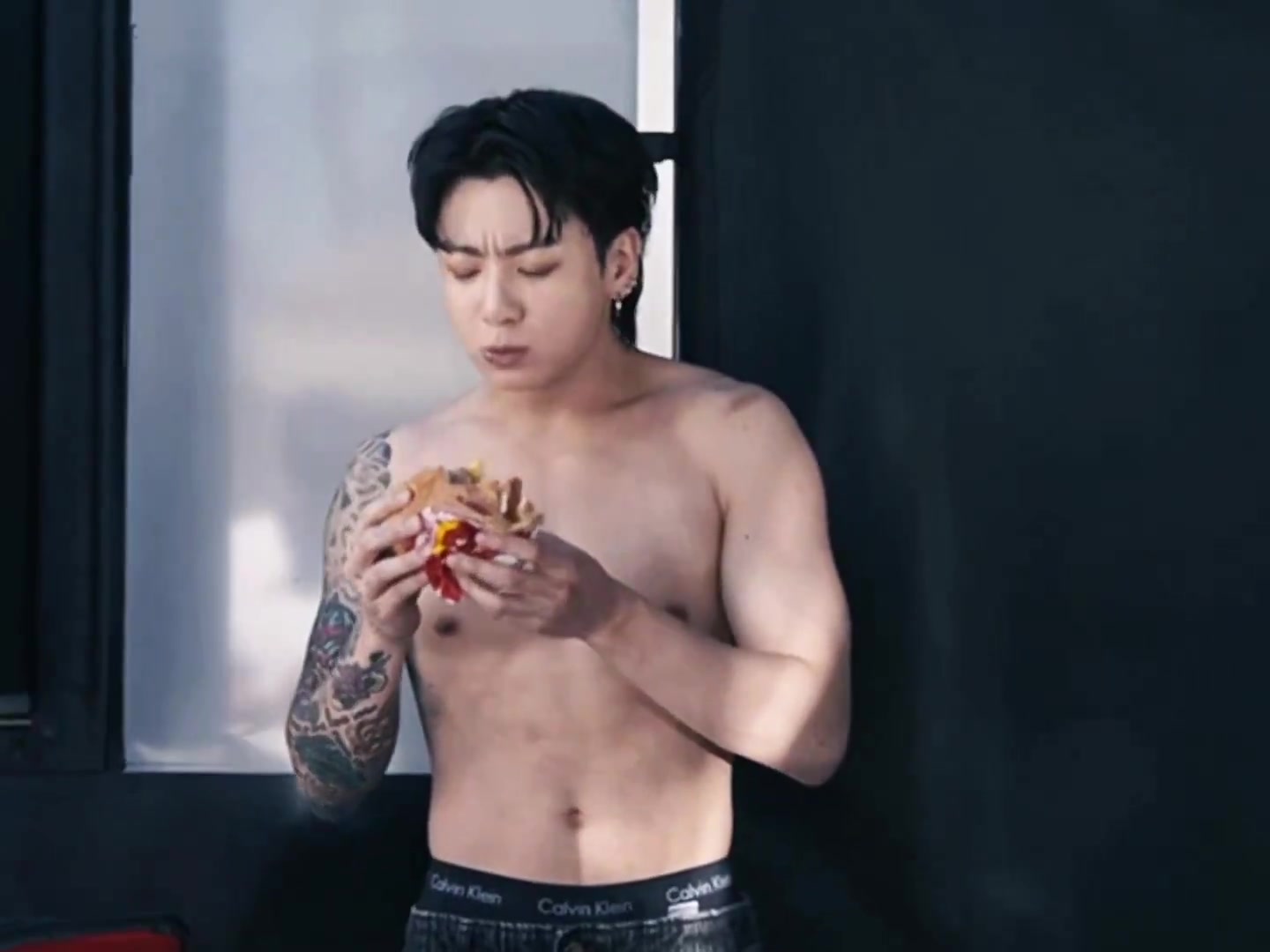 Jungkook the handsome foodie?