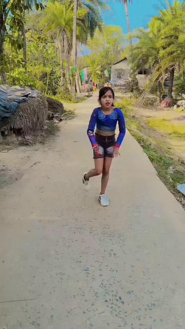 Kuch to bata #viral #trending #dance | Ridhya Samanta | Facebook