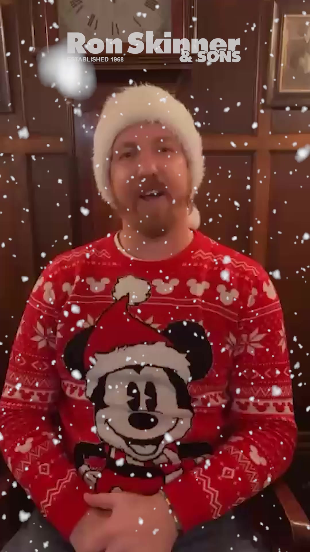 Rugby legend Andy Powell is spreading some Christmas cheer and keeping ...