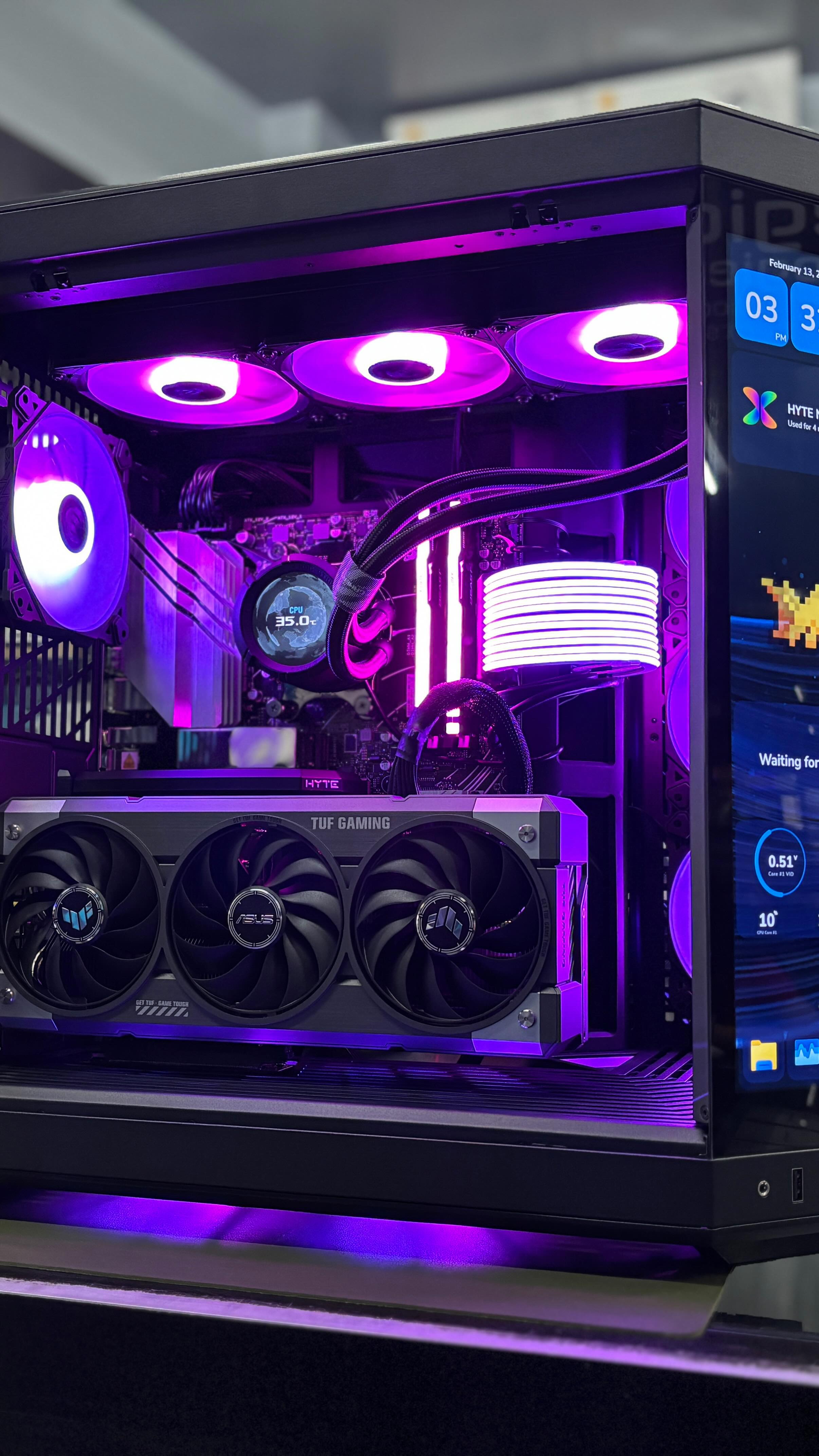 Hyte Y70 Touch Infinite Pitch Black with #PoweredByASUS components. # ...