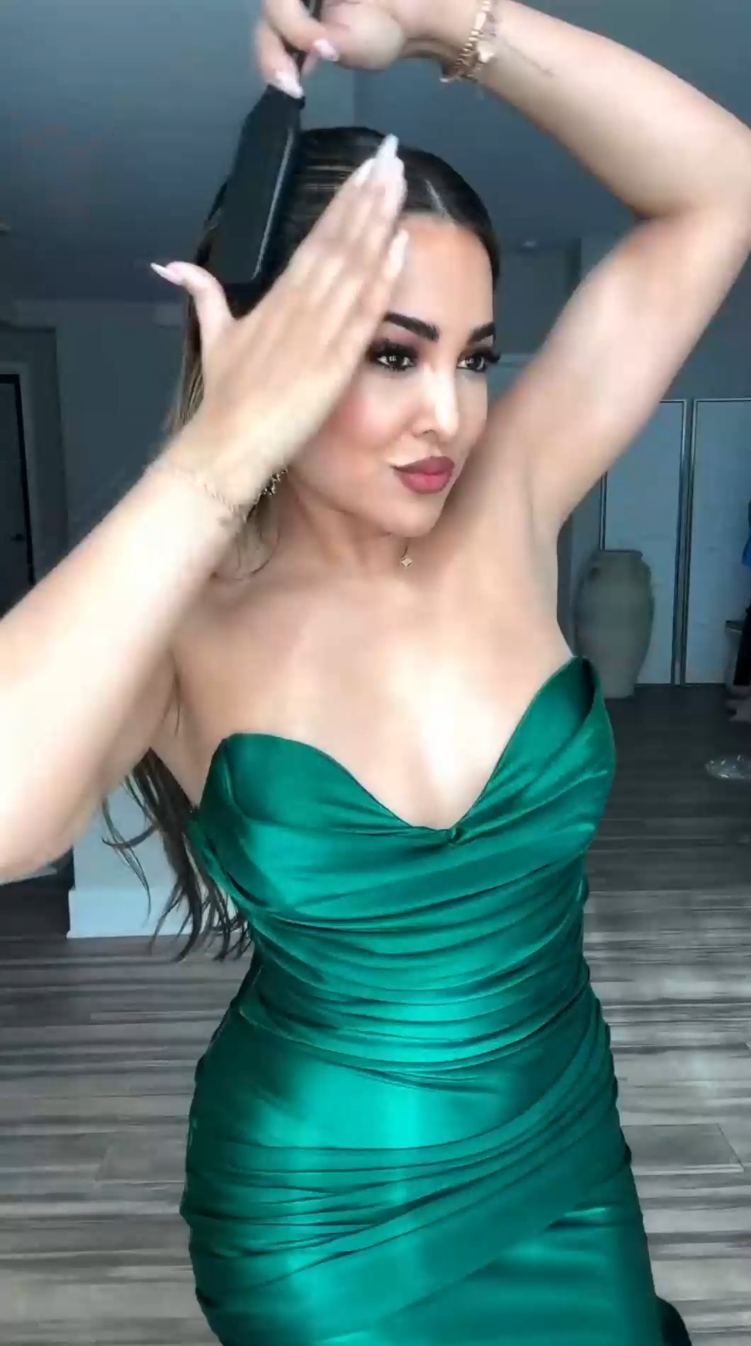 accessories with emerald green dress Two elegant evening look ideas inspired by a regal moment 💚 Sharing two formal outfit edits rich tones, sparkling accessories, and classic finishing touches. https://shopmy.us/collections/4443792 #ShopTheLook #EveningLook what jewelry goes with green dress