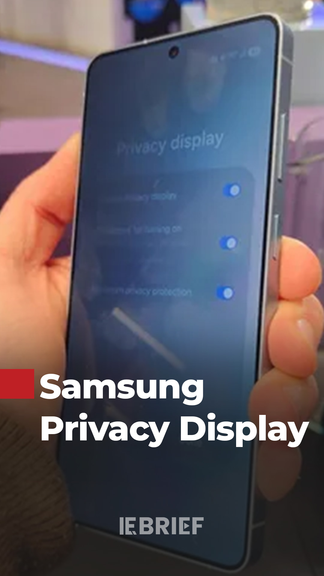 Tired of prying eyes on the subway? 👀 The Galaxy S26 Ultra’s new ...