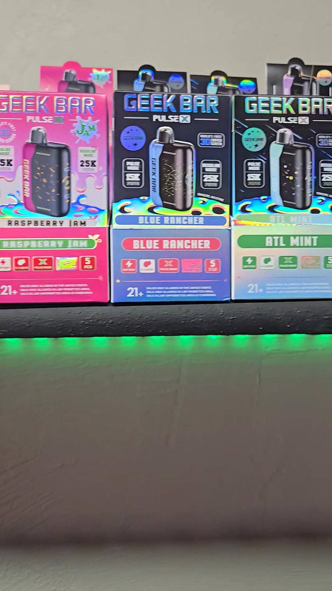 geek bar pulse x raspberry jam We got some new flavors of X's in‼️💨 Priced at $28.00 with 25k puffs in regular mode & 15k puffs in pulse mode.💪 | Highway Vapes LLC Pineapple Select Flavor ::Lush Ice Geek Bar Taurus Blueberry