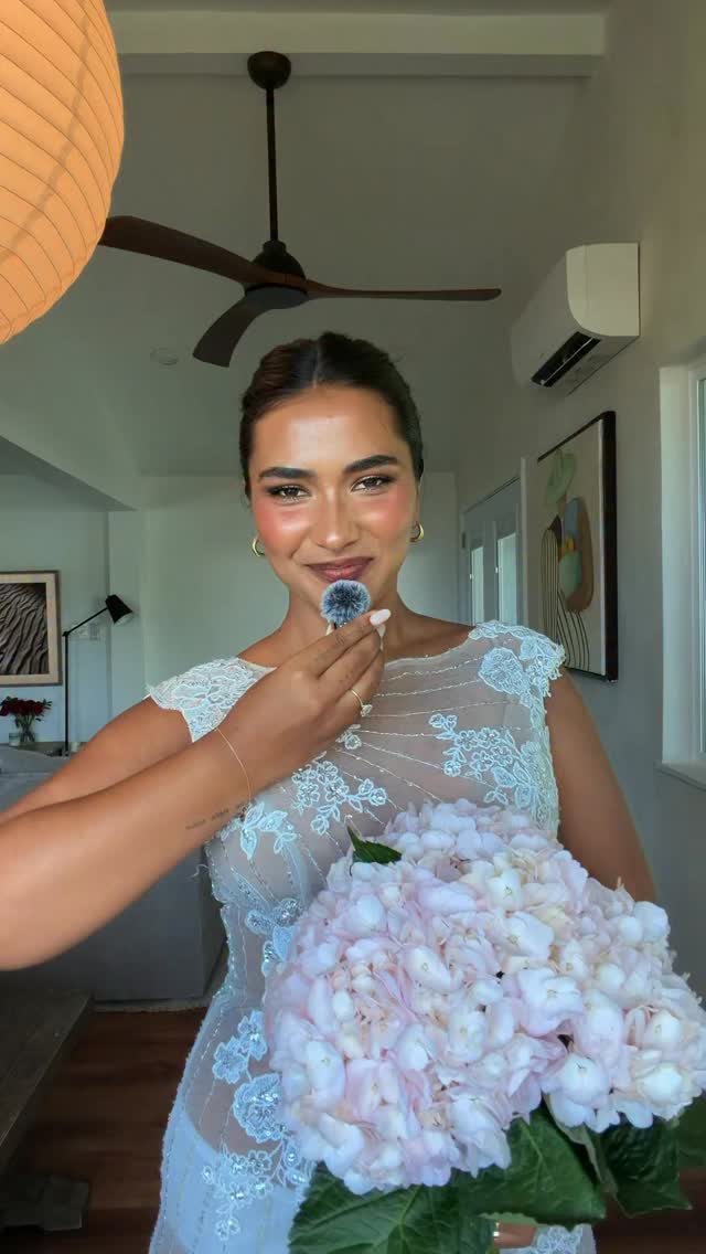 I’ve literally never seen anything like this!? I can’t wait to wear it🤍 found on @poshmark #2026bride #bridallooks #poshmarkpartner | Sienna Mae Gomez