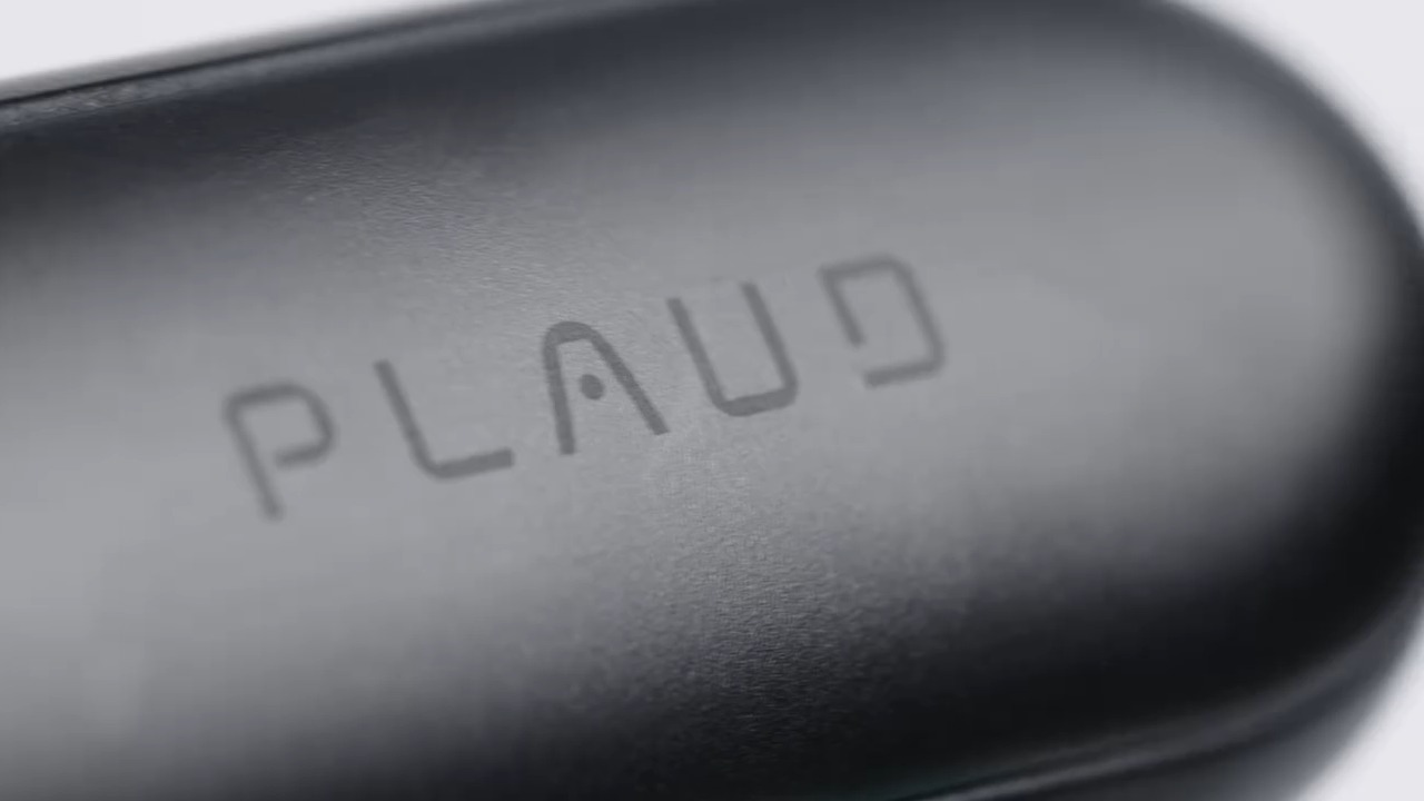 Introducing the PLAUD NotePin - An advanced AI note-taking device 