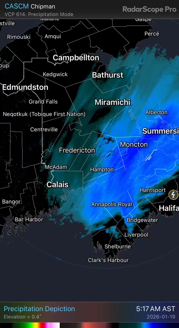 Here is a look at the 7:15 radar imagery we have light snow falling ...