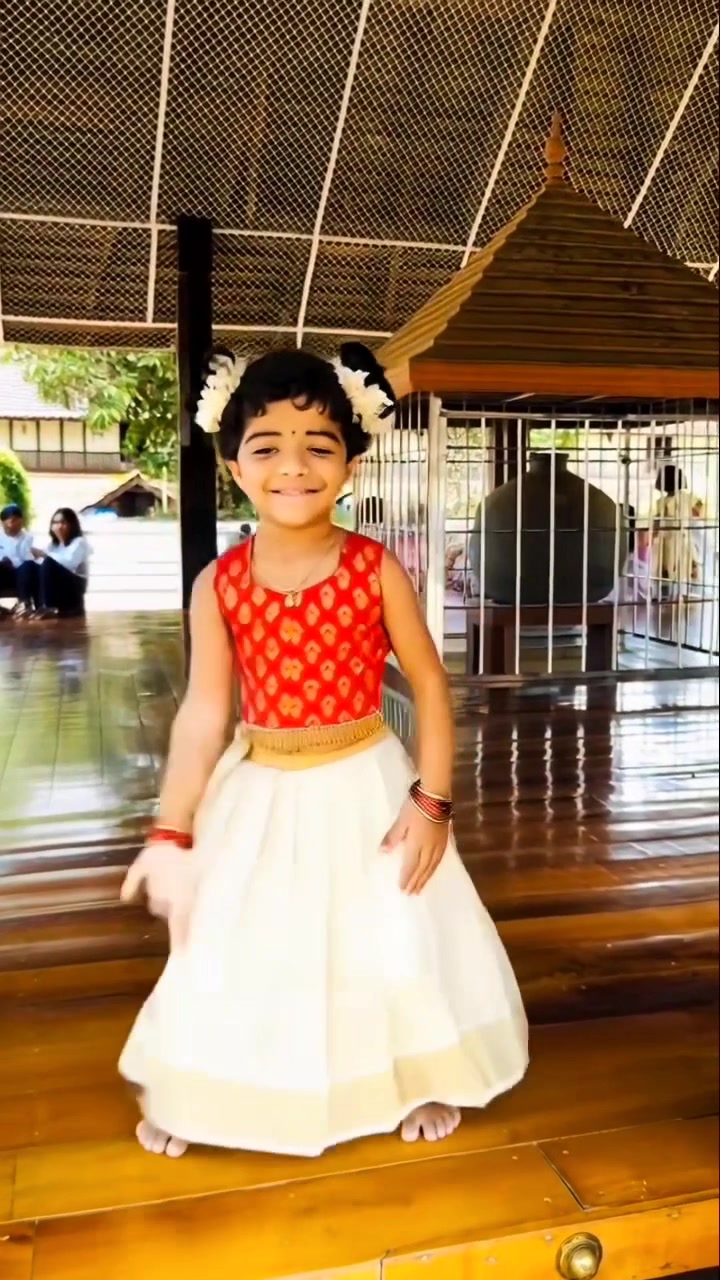 Keyframez Viral Singer's