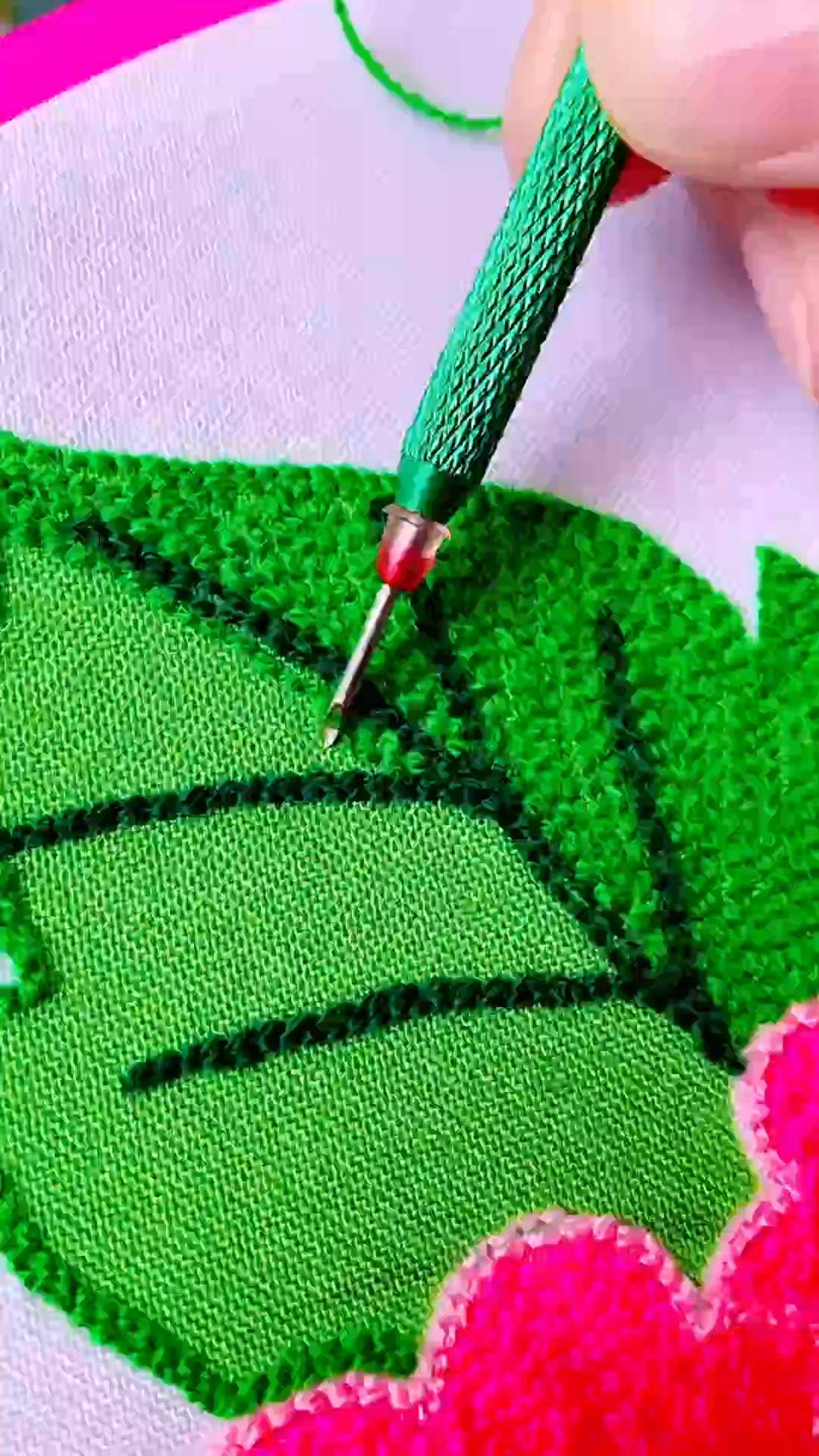 Embroidery is a traditional handmade craft that is rare in the world ...