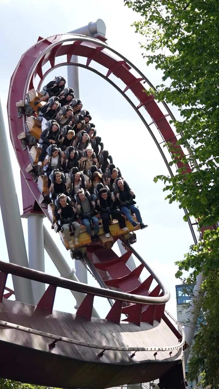 What’s a coaster that you’ve seen operate but didn’t get to ride? 😩 • 🎢 ...