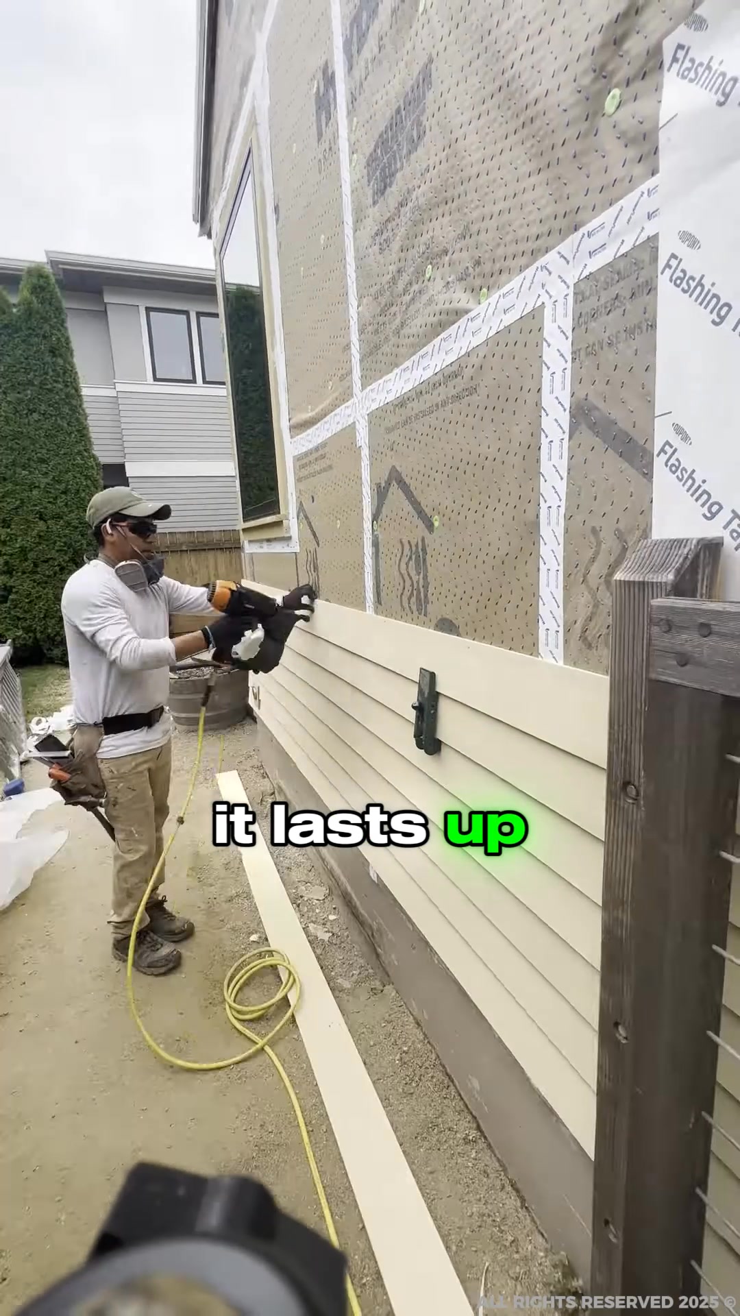🚨 Portland Homeowners 🚨 Is your home’s siding faded, cracked, or just ...