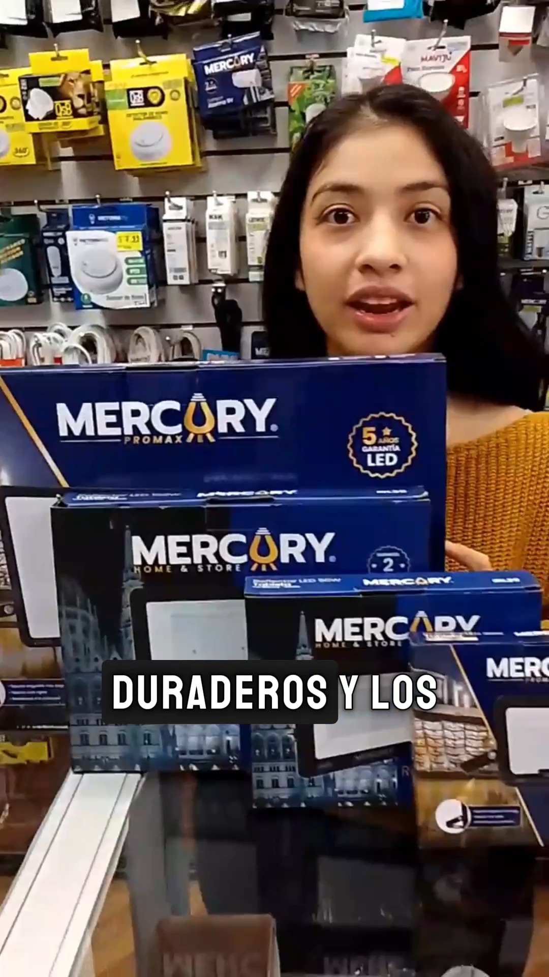 💡 ¡Luz para todos los espacios! En Proelect tenemos reflectores Mercury ...