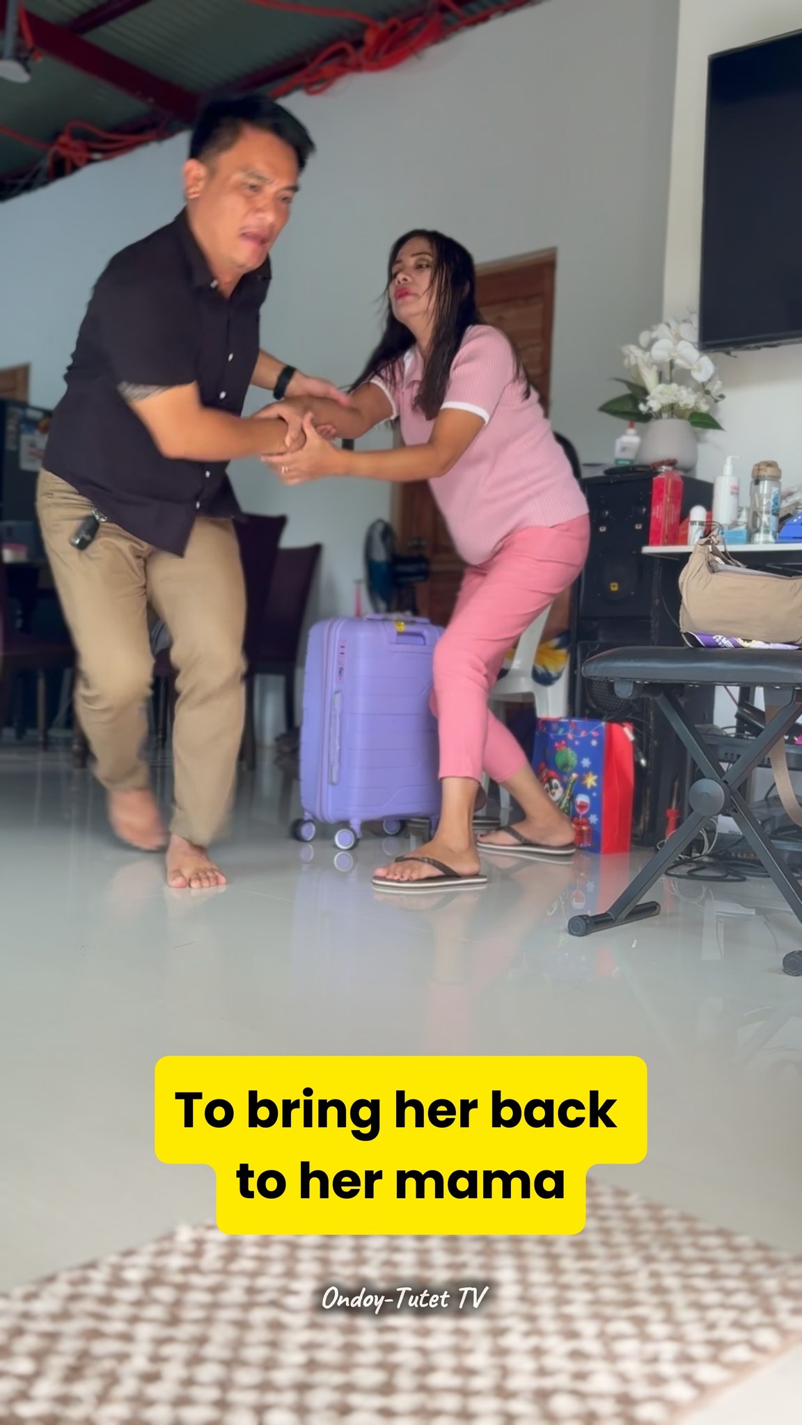Bakasyon ka muna sa Mama mo😂 #paloypaloy #couplecomedy #ondoytutettv ...