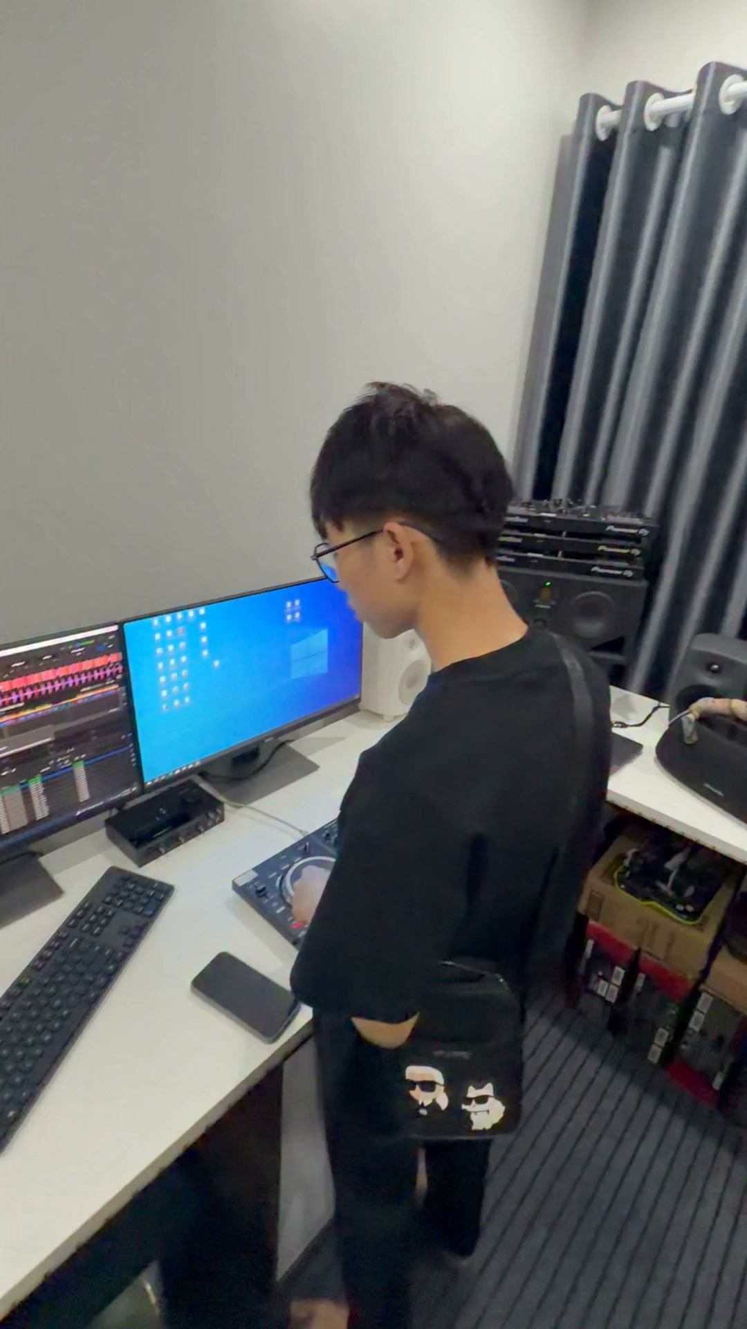 ទិញលក់ម៉ាសុីនDj | Facebook
