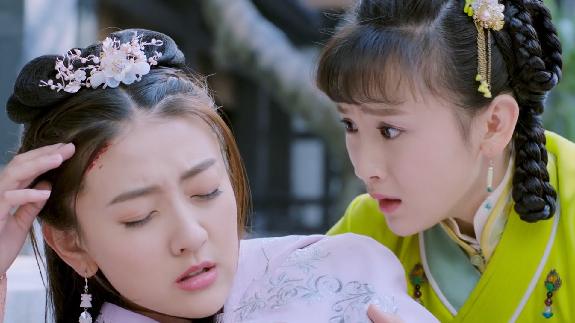 Scheming female bullied Cinderella, prince appeared to help her revenge ...