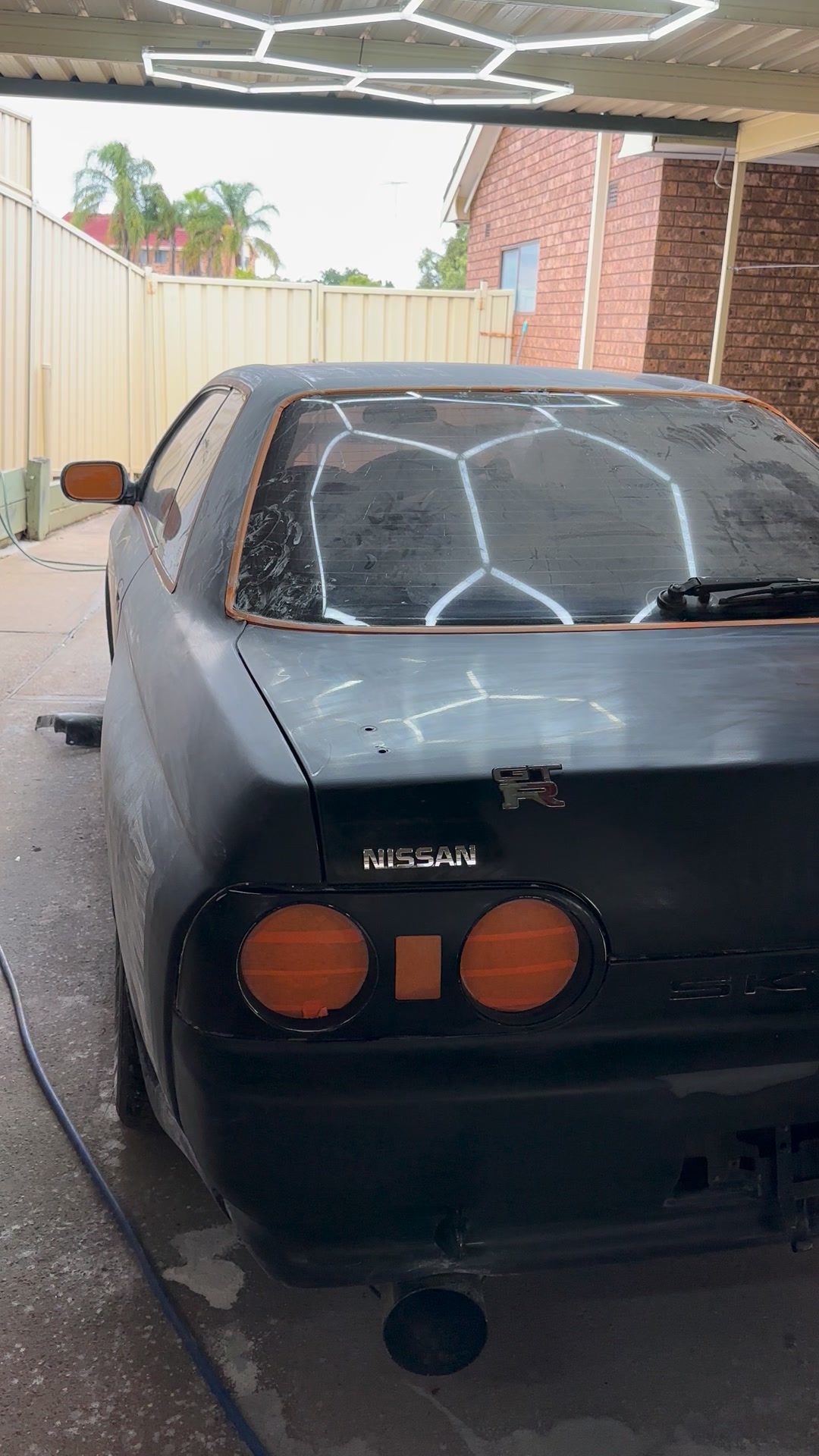 Removing Nissan Skyline GTR R32 Badge. Too many more videos coming out ...