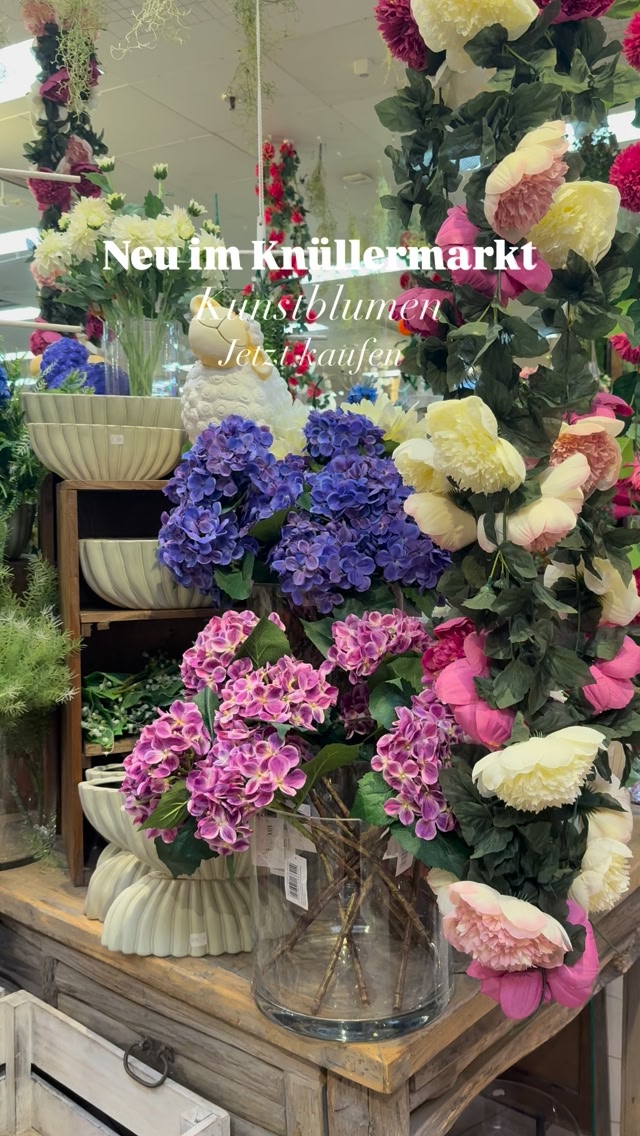 Blumenliebe ohne Aufwand ✨, Diese Kunstblumen sehen nicht nur täuschend echt aus –, sie bleiben auch immer schön 🌼, Perfekt für jedes Zuhause, jede Jahreszeit und jede Ecke 💛, Jetzt im Knüllermarkt
