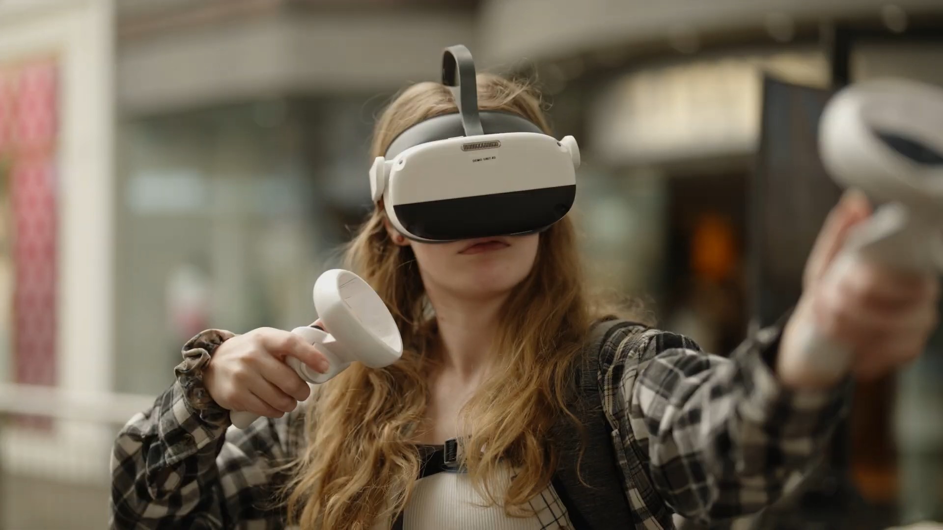 その他 quest2 Step into the game with Omni One. It's not just gaming; it's a new