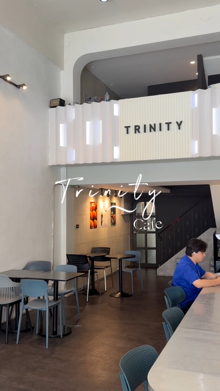 Trinity Cafe หน้าเมืองขอนแก่น ร้านคาเฟ่ที่มีทั้งครัวซองค์ ขนม ...