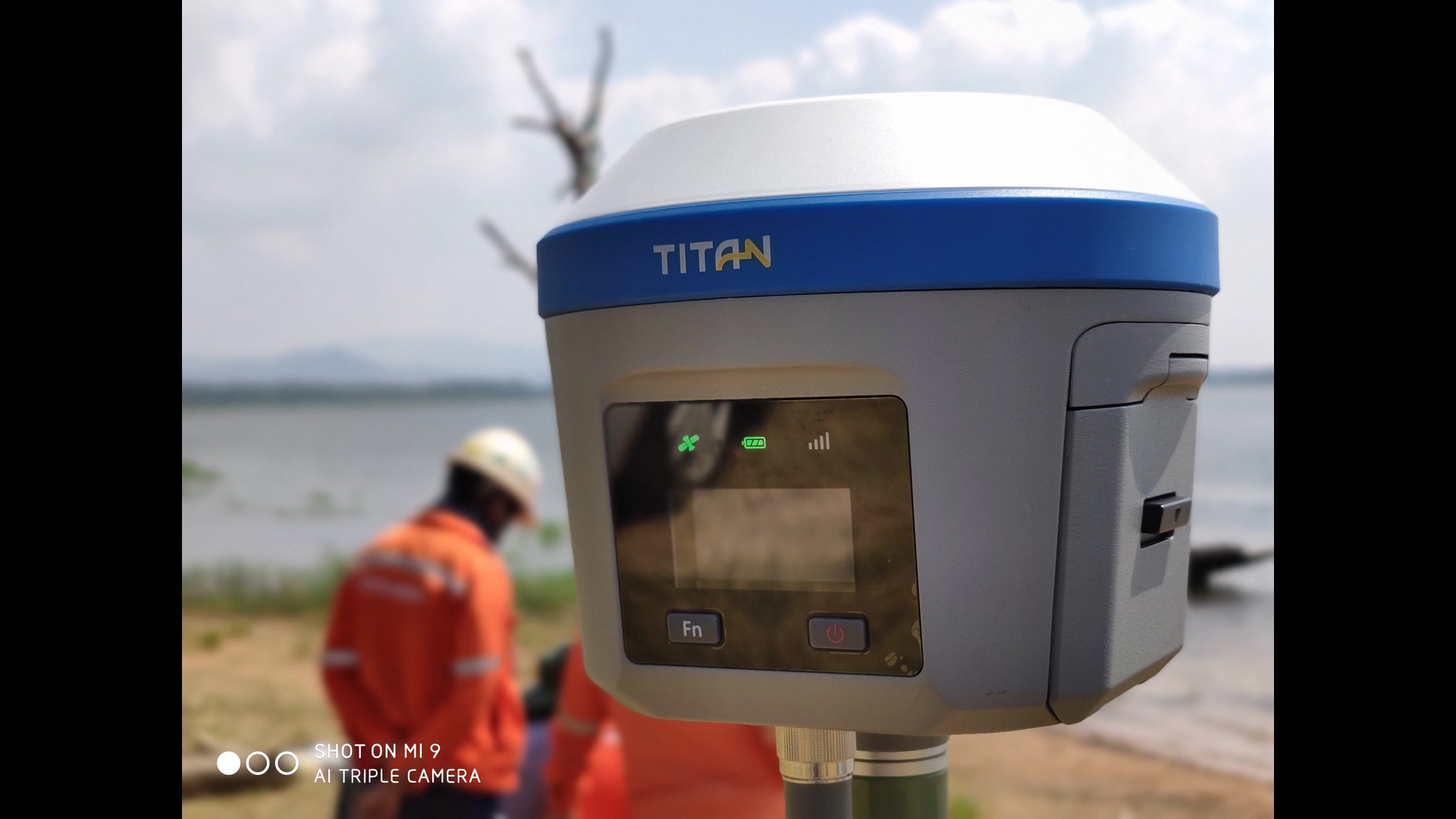 SATLAB TITAN TR7 GNSS 800 channel Smart Battery เครื่องหาค่าพิกัดด้วย ...