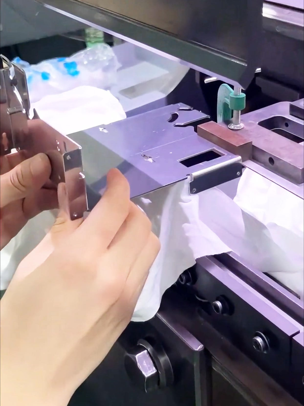 The DECETEC 4-Axis CNC Press Brake delivers accurate, smooth, and ...