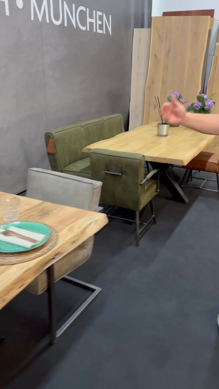 TABLE & CO - Lagerverkauf - 