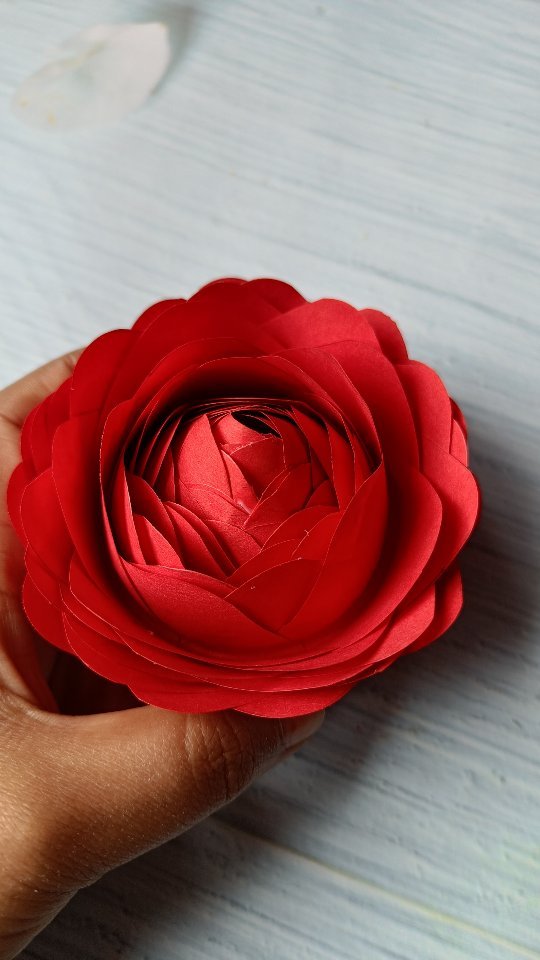 Very easy and pretty DIY flower making tutorial ️ Save and share ️ ...