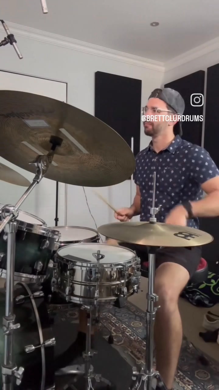 Super amazing flow like pro drummer 💥💢💯 Credit brettclurdrums #hashtag ...