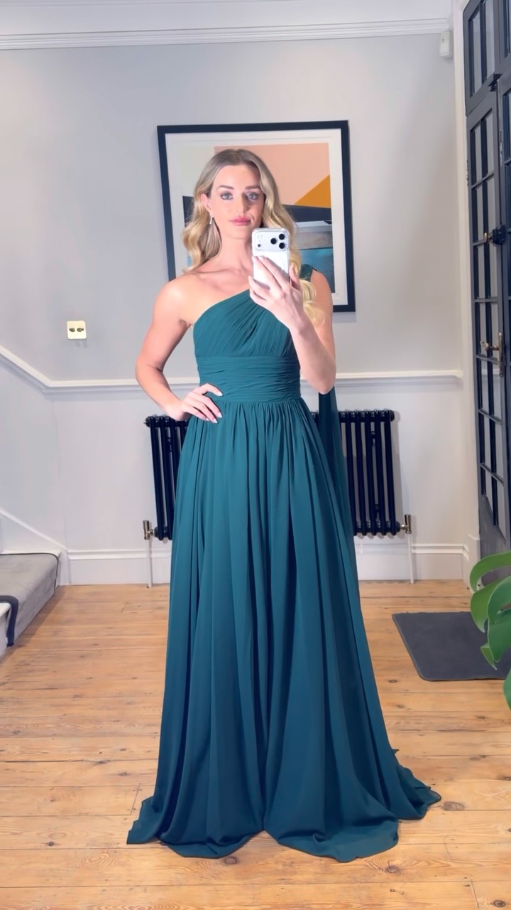 forest green maid of honor dresses bridesmaids for all seasons. 🍃 Our one shoulder bridesmaids dress Isadore is available on Green , Sage Green and Mint 👗 #bridesmaidsdresses #luxuryweddings #2026wedding Bridal party